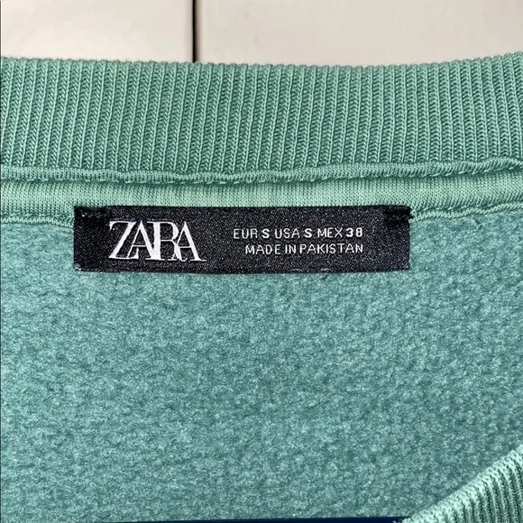 Zara Small Green Crewneck Sweater with Oversized Fit - Picture 2 of 14